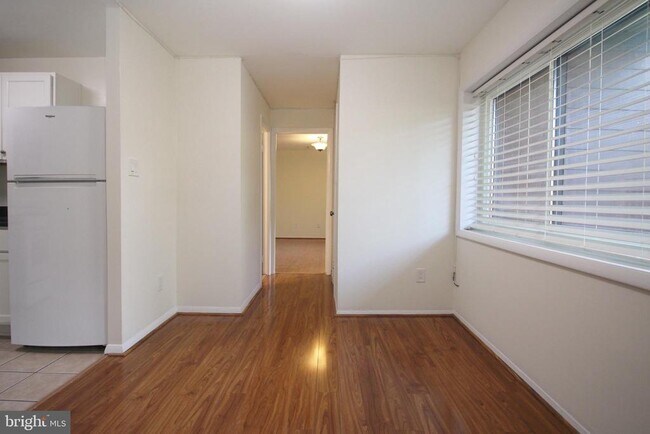 Foto del edificio - 1511 S George Mason Dr