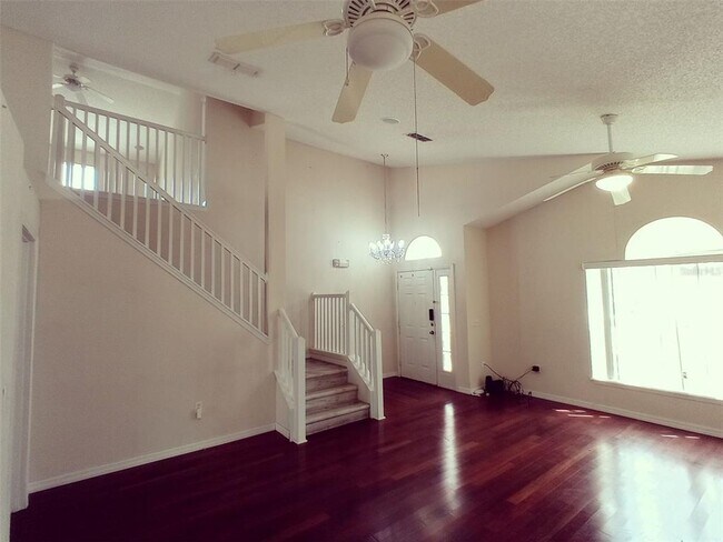 Foto del edificio - 17411 Woodcrest Way
