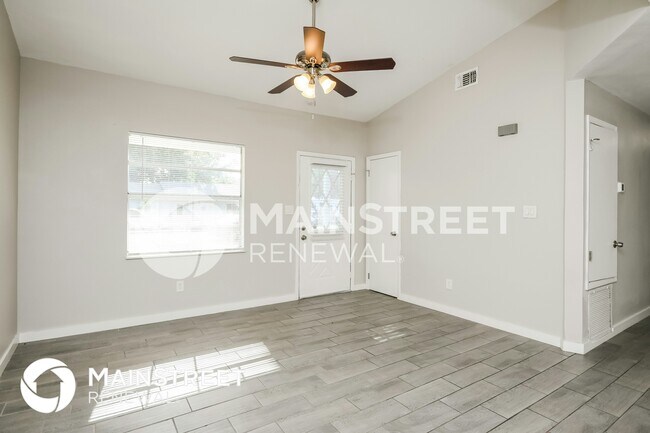Foto del edificio - 355 Summerset Dr