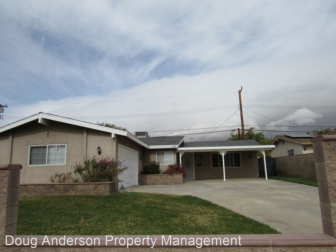 Primary Photo - 3 br, 2 bath House - ***1109 WEST AVENUE J-9