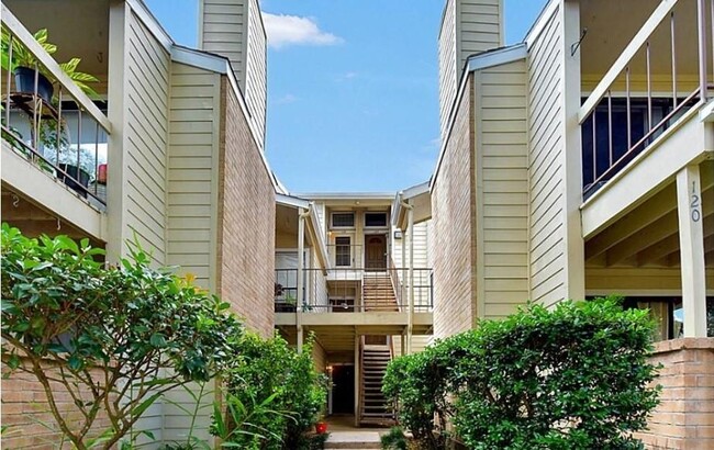 Building Photo - 3500 Tangle Brush Dr
