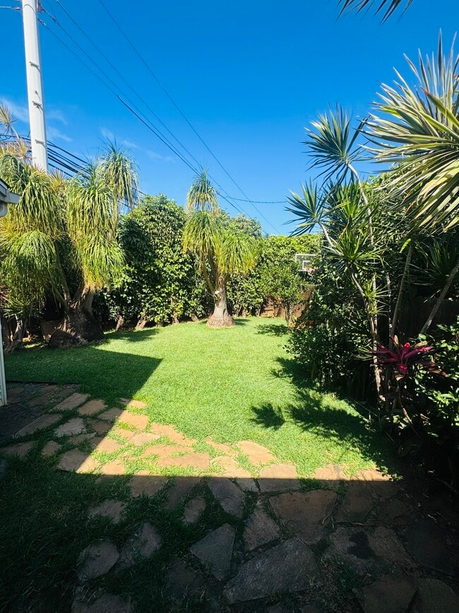 Building Photo - 3846 Lower Honoapiilani Rd