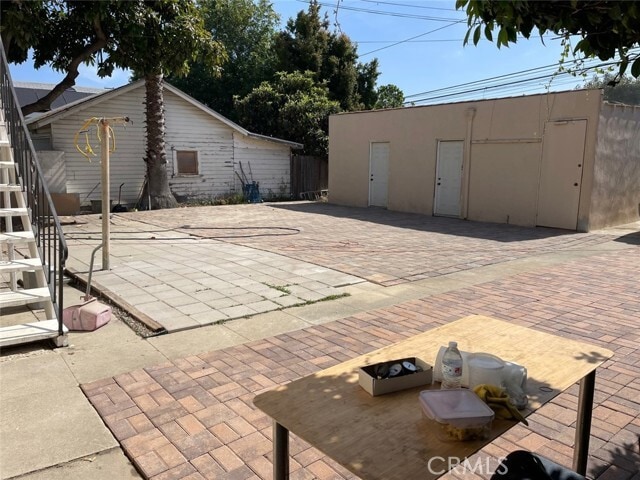 Building Photo - 1040 Gardenia Ave