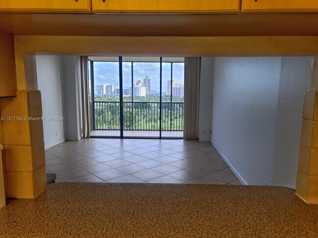 Building Photo - 20379 W Country Club Dr