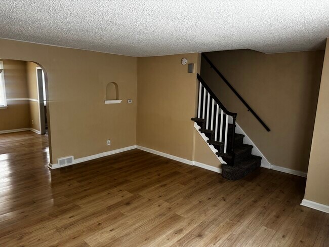 Foto del edificio - 2852 Cushing Rd