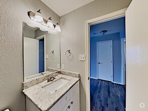 Building Photo - 4913 Waterford Dr