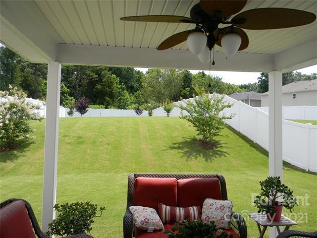 Building Photo - 112 Tulip Dr