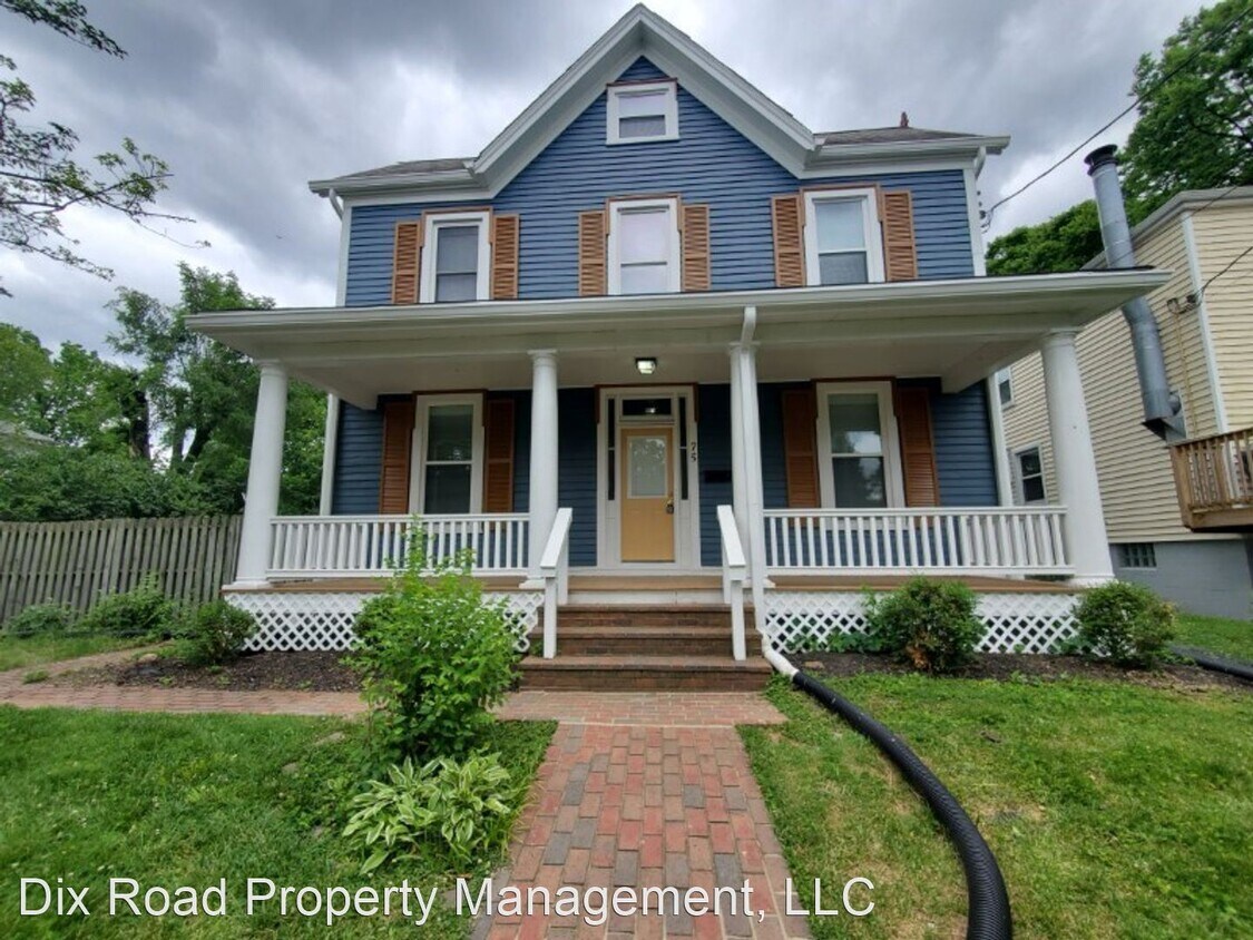 Primary Photo - 3 br, 1 bath House - 75 Hereford Street,