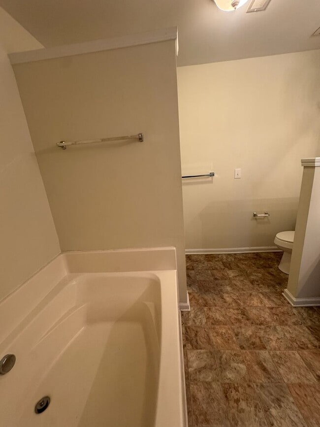 Foto del edificio - 3BR Townhome • In-Unit W/D • Trash Included in Fort Mill