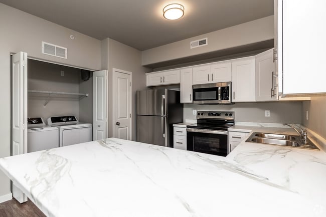 Building Photo - Sycamore Suites