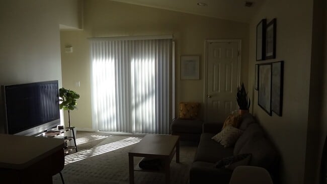 Building Photo - Great One Bedroom near Provo Rec Center, U...