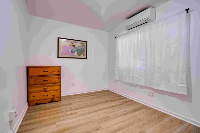 Building Photo - 2836 Kaimuki Ave