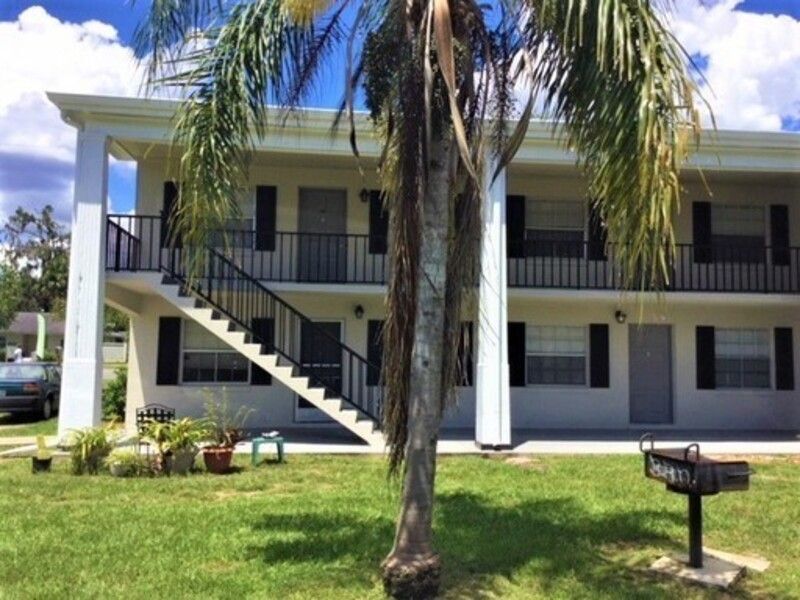 Building Photo - Charming 2 Bed 1 Bath Apartment in DeLand FL