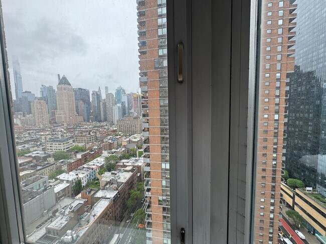 Foto del edificio - 500 W 43rd St