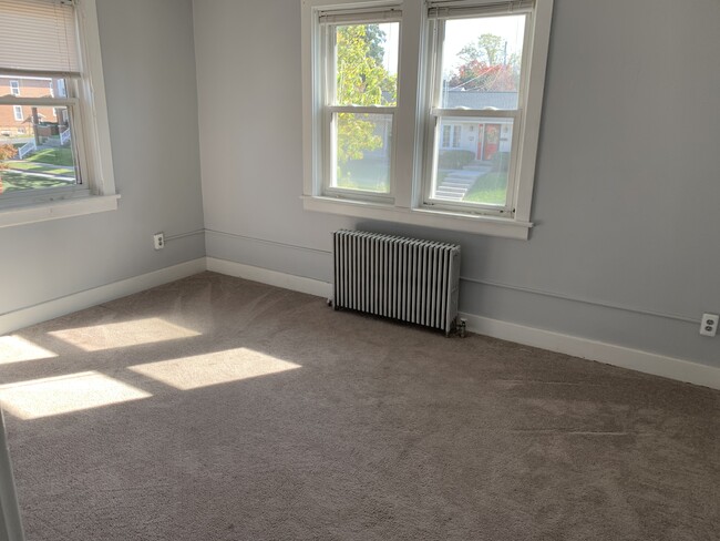Living Room - 217 W Granada Ave