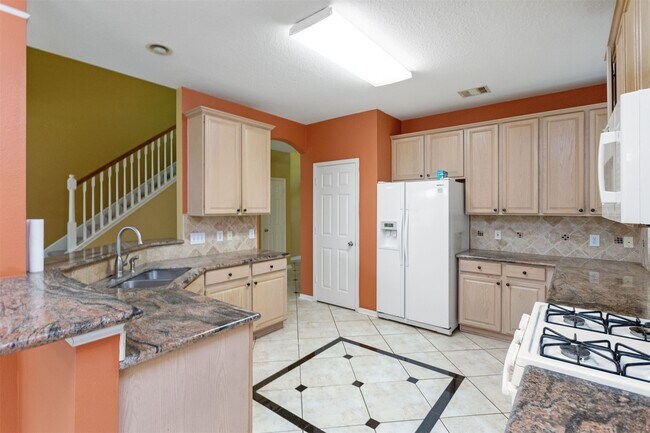 Building Photo - 9818 Mossy Tree Ln