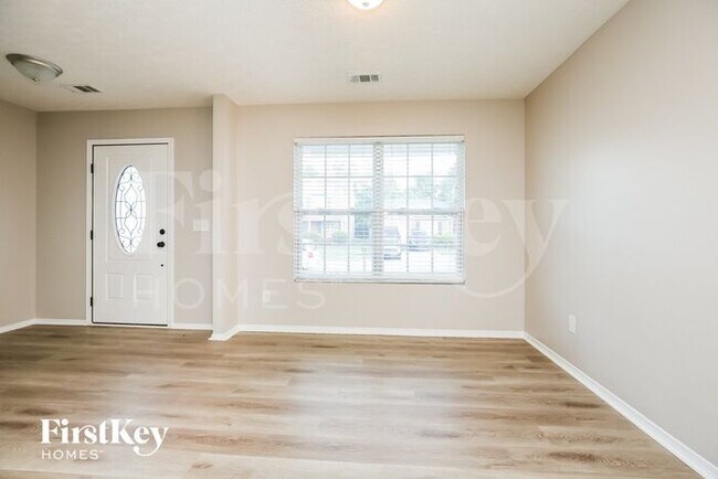 Foto del edificio - 2875 Creekbend Dr