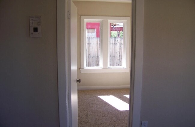 Building Photo - 3805 N 9th Pl