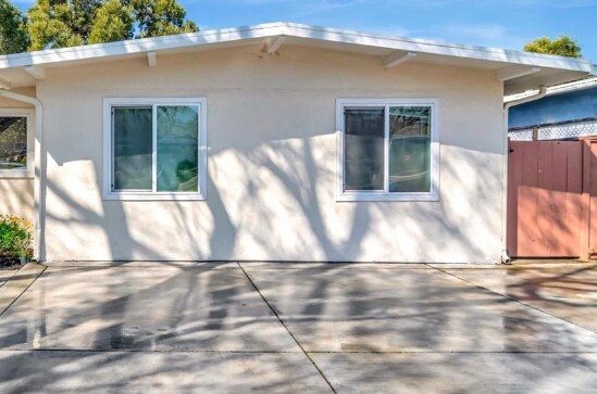 Building Photo - 285 Roswell Dr