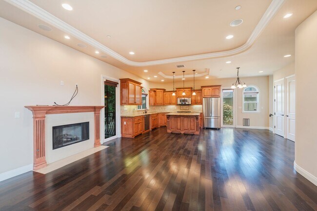 Foto del edificio - Luxury Detached Townhome in Redondo Beach