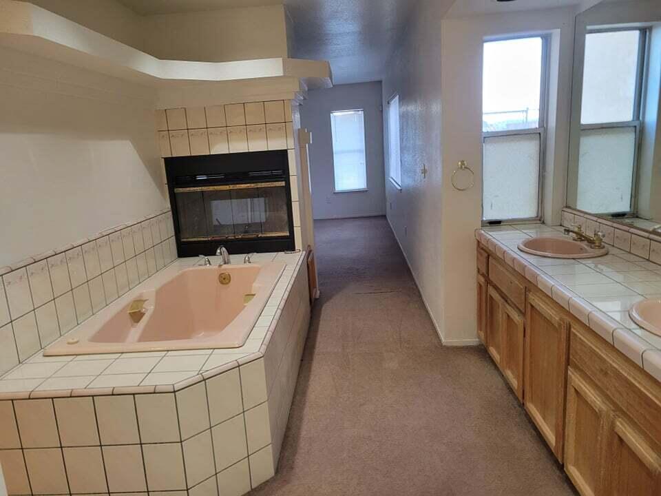 Building Photo - 8413 Aspen Ave