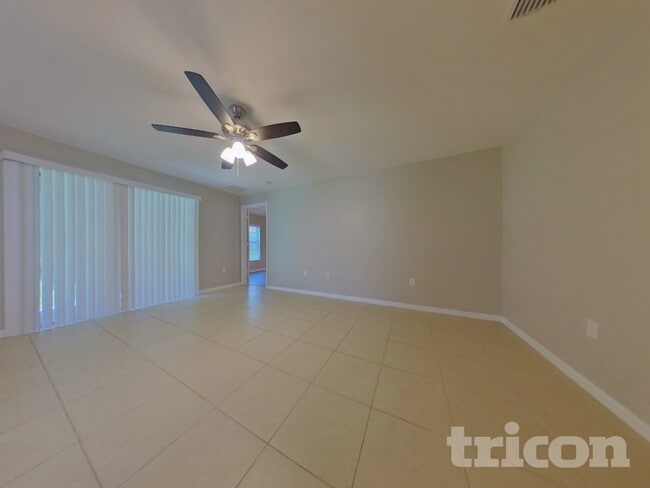 Foto del edificio - 2786 Flynn St