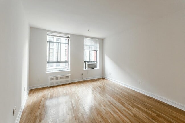 Building Photo - 1 Astor Pl