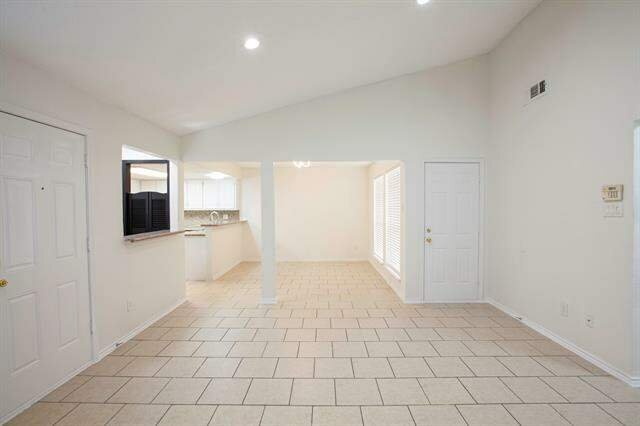 Building Photo - 12501 Hornbeam Dr