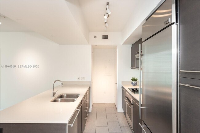 Foto del edificio - 500 Brickell Ave