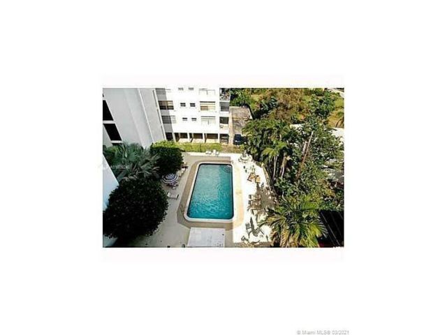 Foto principal - 1050 93rd St