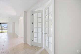 Building Photo - 14799 Edgewater Cir