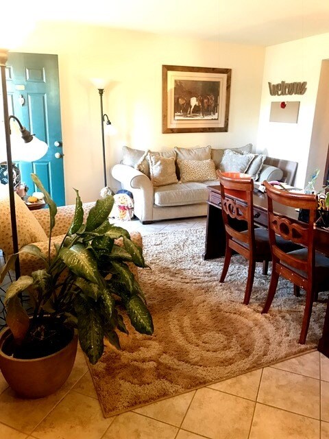 Living Room - 801 Wheelock St