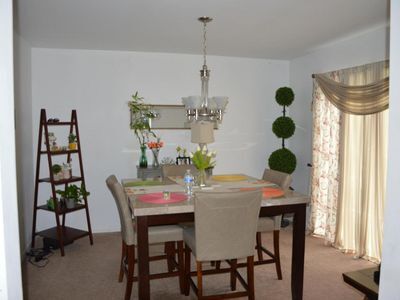 Building Photo - Amazing 2 bedroom spacious townhouse