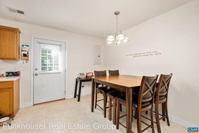 Foto del edificio - 2 br, 1.5 bath House - 109 C 12th Street