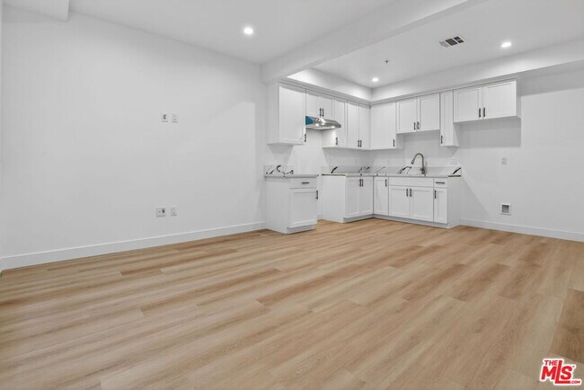 Foto del edificio - 11444 Oxnard St