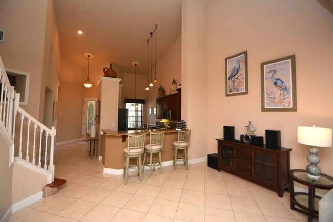 Building Photo - Furnished townhome! Located in Plantation ...