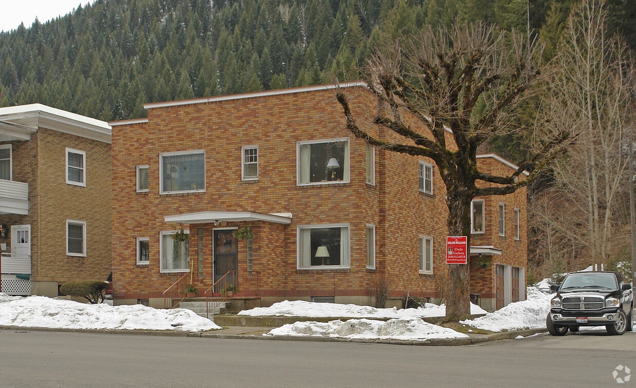 Primary Photo - 302 Second St