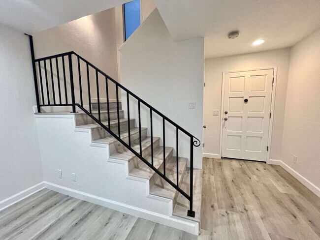 Foto del edificio - Remodeled 2 Bedroom home San Jose Home in great location