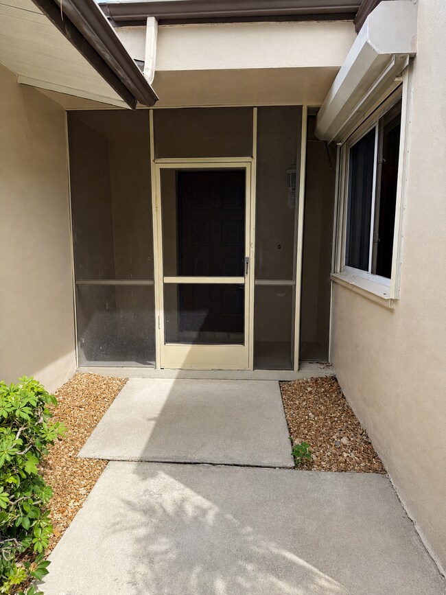 Foto del edificio - 5840 Crabwood Ct