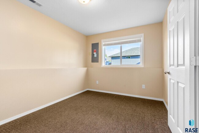 Foto del edificio - 604 N Cornflower Ave