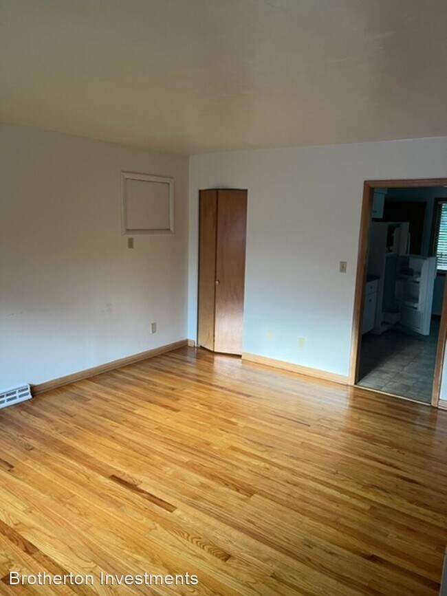 Building Photo - 3 br, 2 bath House - 224 Lee St.