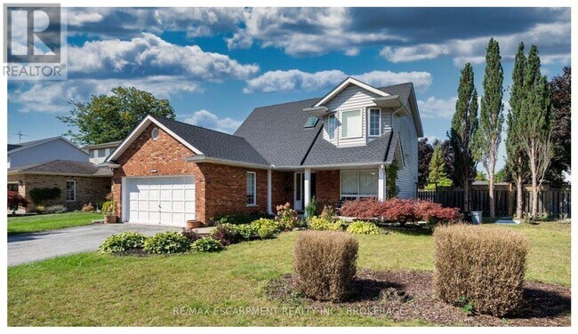 Building Photo - 3829 Northwood Dr