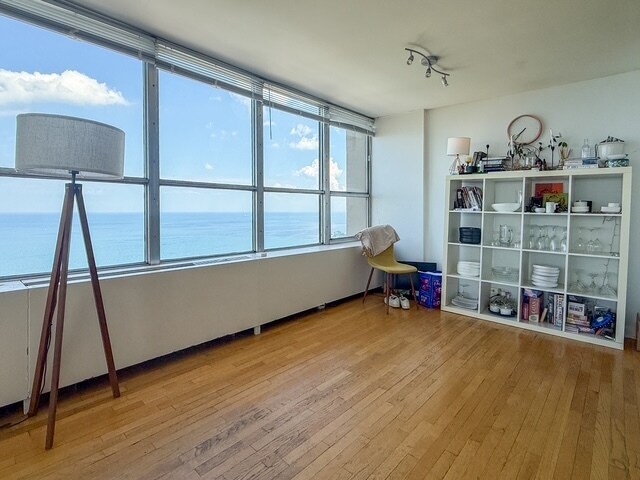 Foto del edificio - 655 W Irving Park Rd