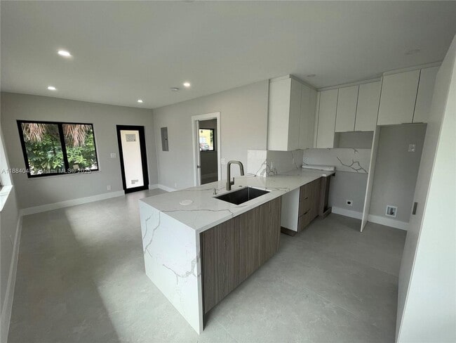 Foto del edificio - 1050 NE 9th Ave