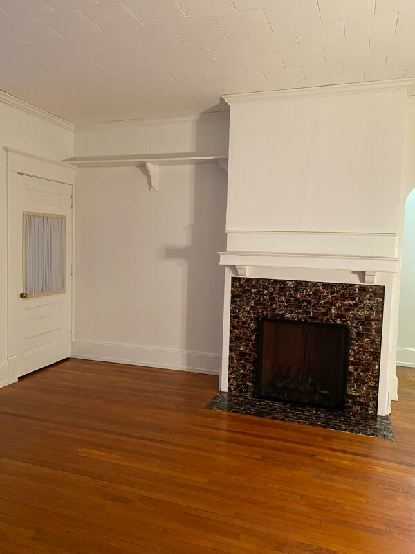 Foto del edificio - 410 Broadway St