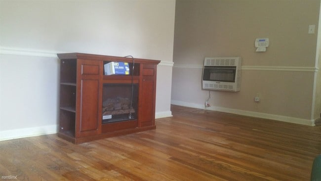 Building Photo - 3 br, 1 bath House - 383 Carbon Rd