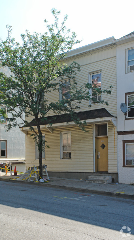 Building Photo - 138 Cortlandt St