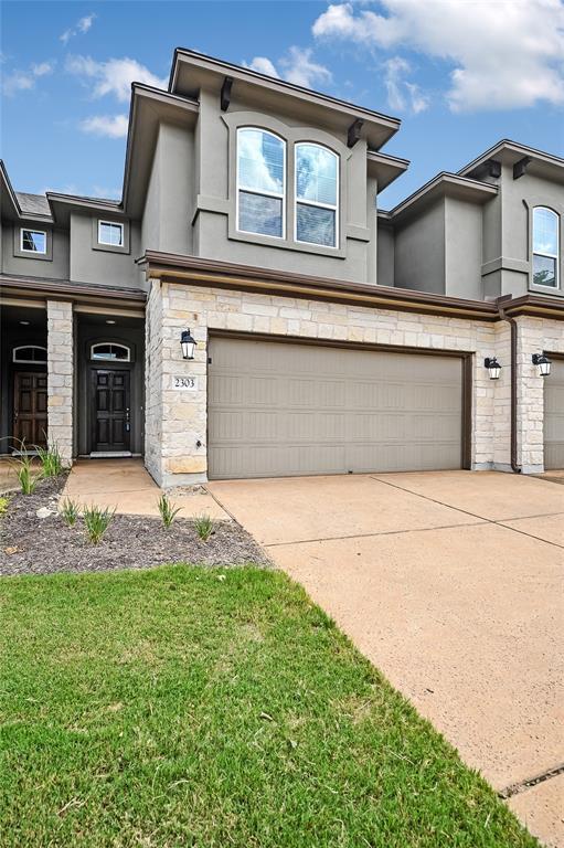 Building Photo - 13400 Briarwick Dr