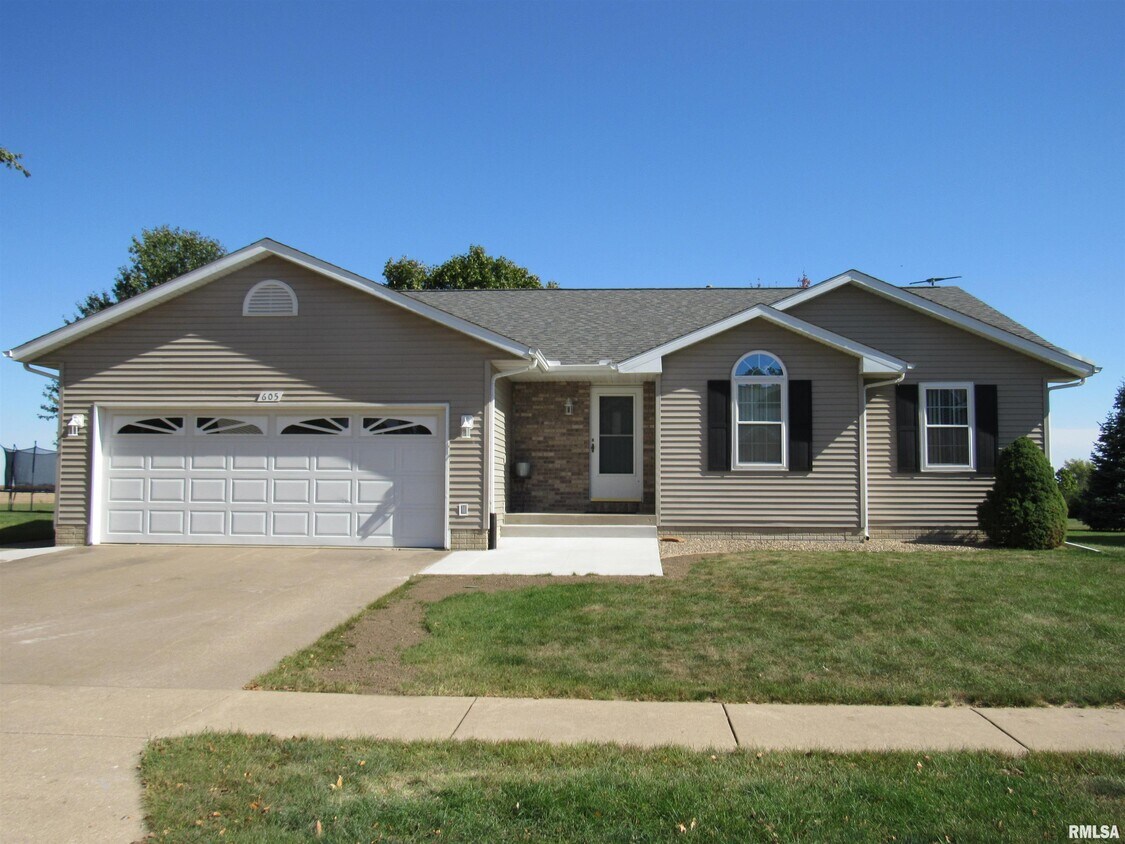 605 15th Ave, Durant, IA 52747 House Rental in Durant, IA