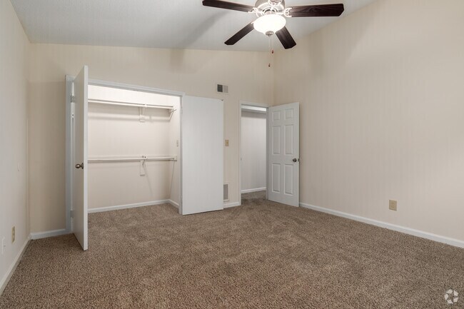 2HAB, 1,5BA - 1.100 ft² Habitación principal - Treybrooke at the Park